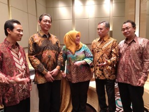 prof-bambang-setiaji-rector-ums-meet-ittishal-768x576